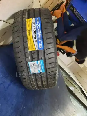 225/40 R18 Accelera Tyre Made in From Indonesia