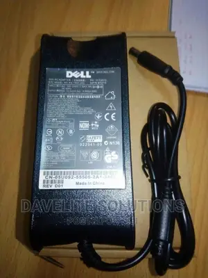 Dell Laptop Charger. Pa 1900 02D. 19.5V 4.62A 90W