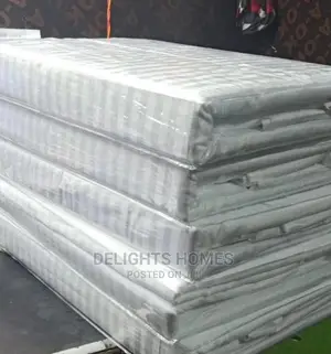 White Stripped Bedsheets 6by6
