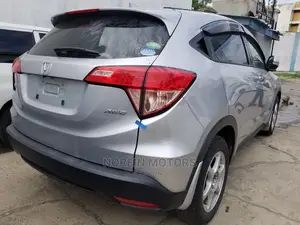 Honda Vezel 2014 Silver