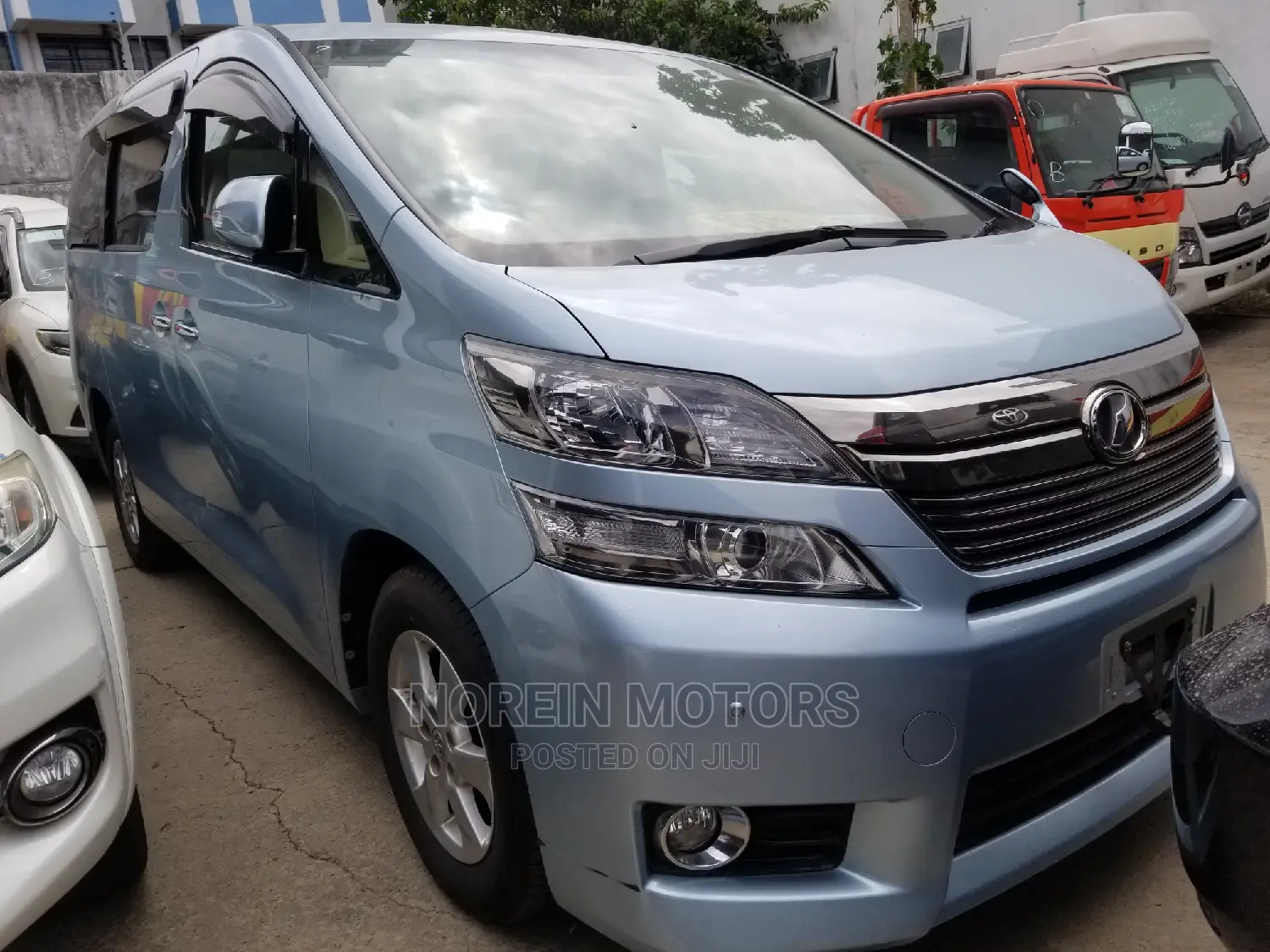 Toyota Vellfire 2014 Blue
