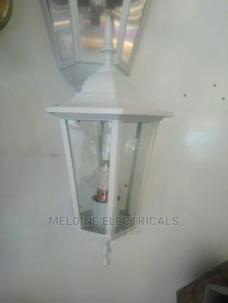 Angle Lamp Stand