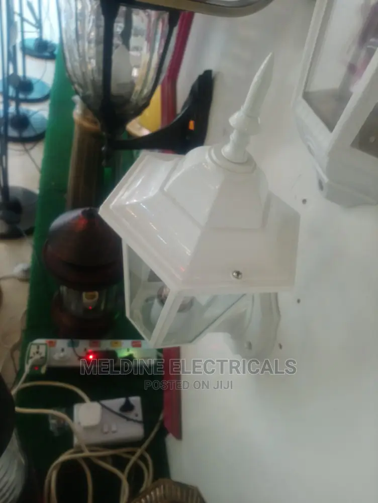 Angle Lamp Stand