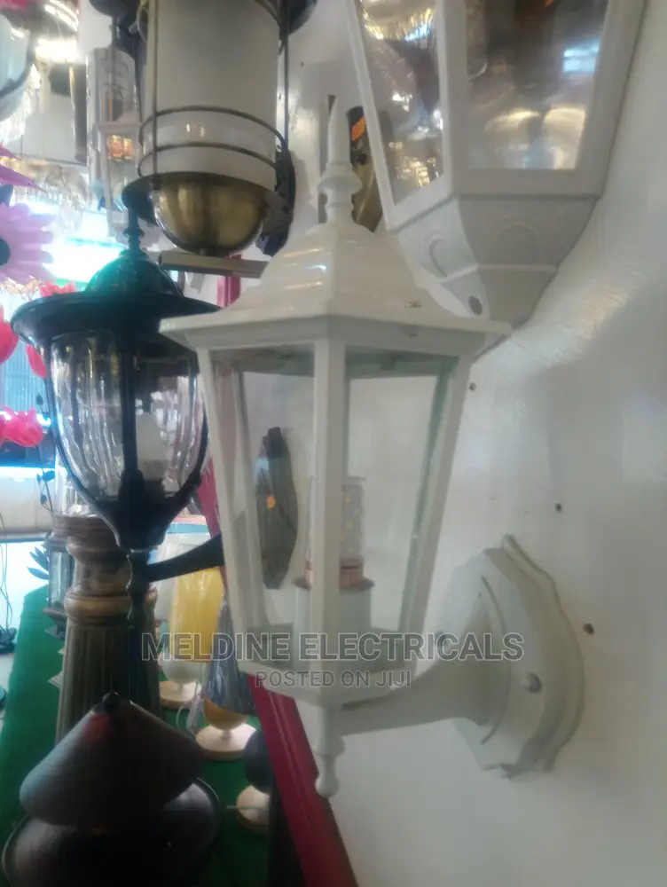 Angle Lamp Stand