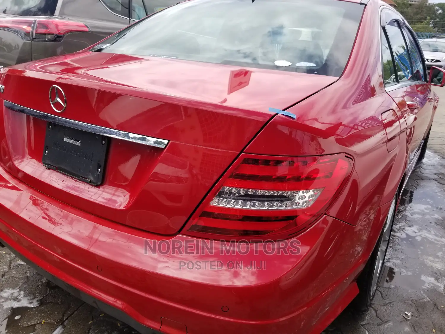 Mercedes-Benz C200 2015 Red