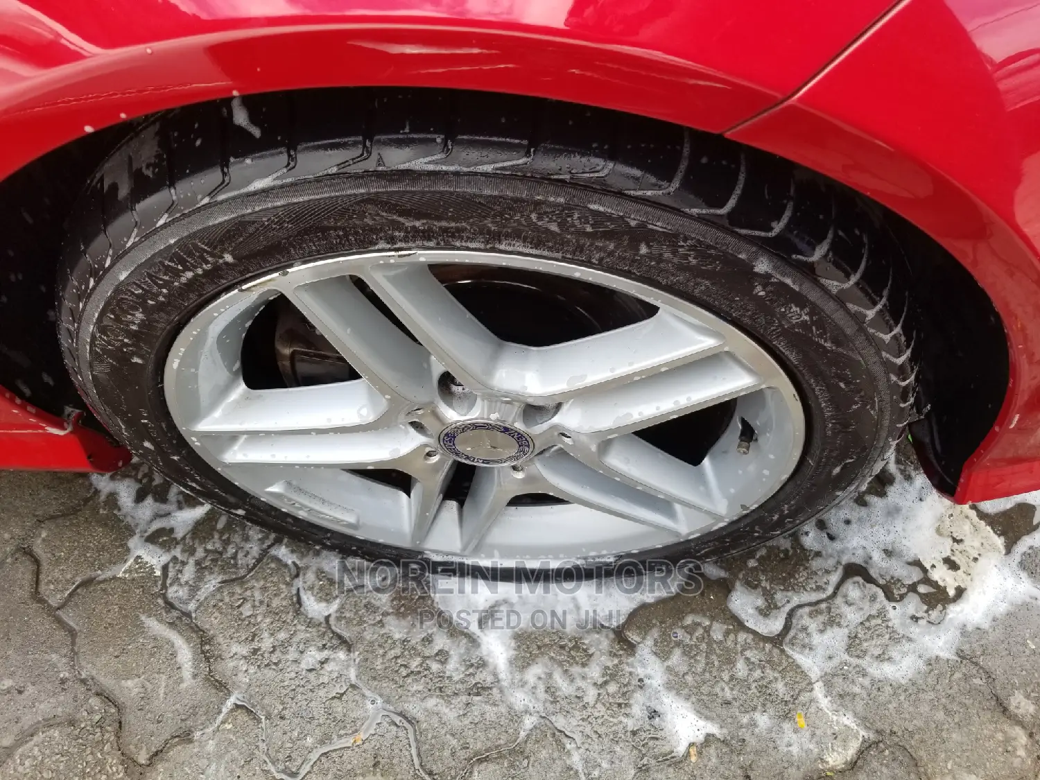 Mercedes-Benz C200 2015 Red