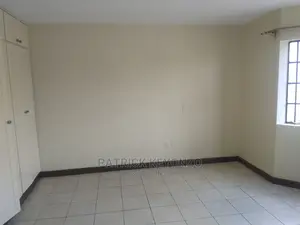 3 Bedrooms Flat for Sale
