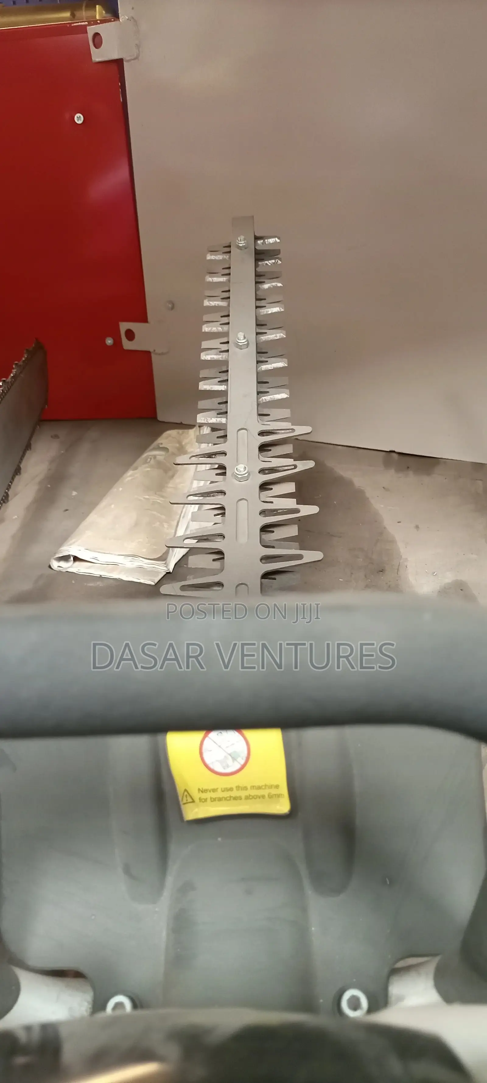 Hedge Trimmer Machine