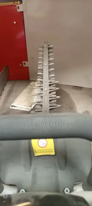 Hedge Trimmer Machine