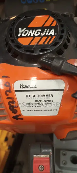 Hedge Trimmer Machine