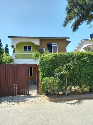 4bdrm Townhouse/Terrace in Bandari, Bombolulu for Sale