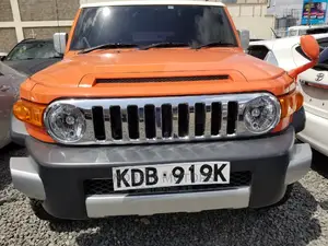 Toyota FJ Cruiser 2014 Orange