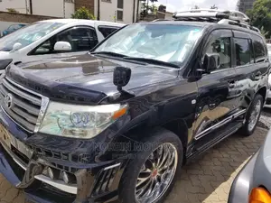 Toyota Land Cruiser 2014