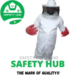 Custom Made Quality Bee Suit With Disocunted Pair of Gloves