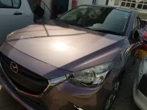 Mazda Demio 2015 Pink
