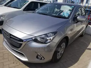 Mazda Demio 2015