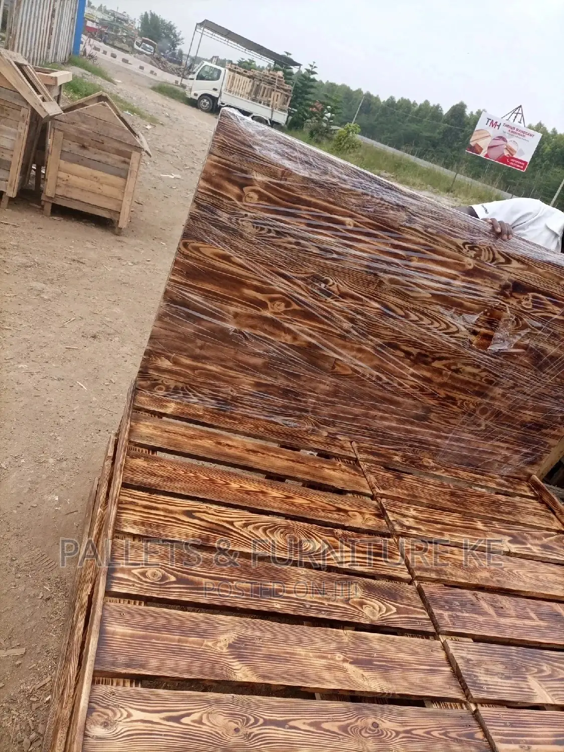 5 by 6 Drawer Pallet Bed