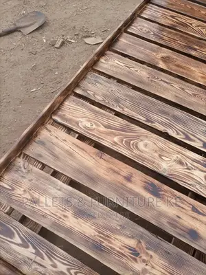 5 by 6 Drawer Pallet Bed