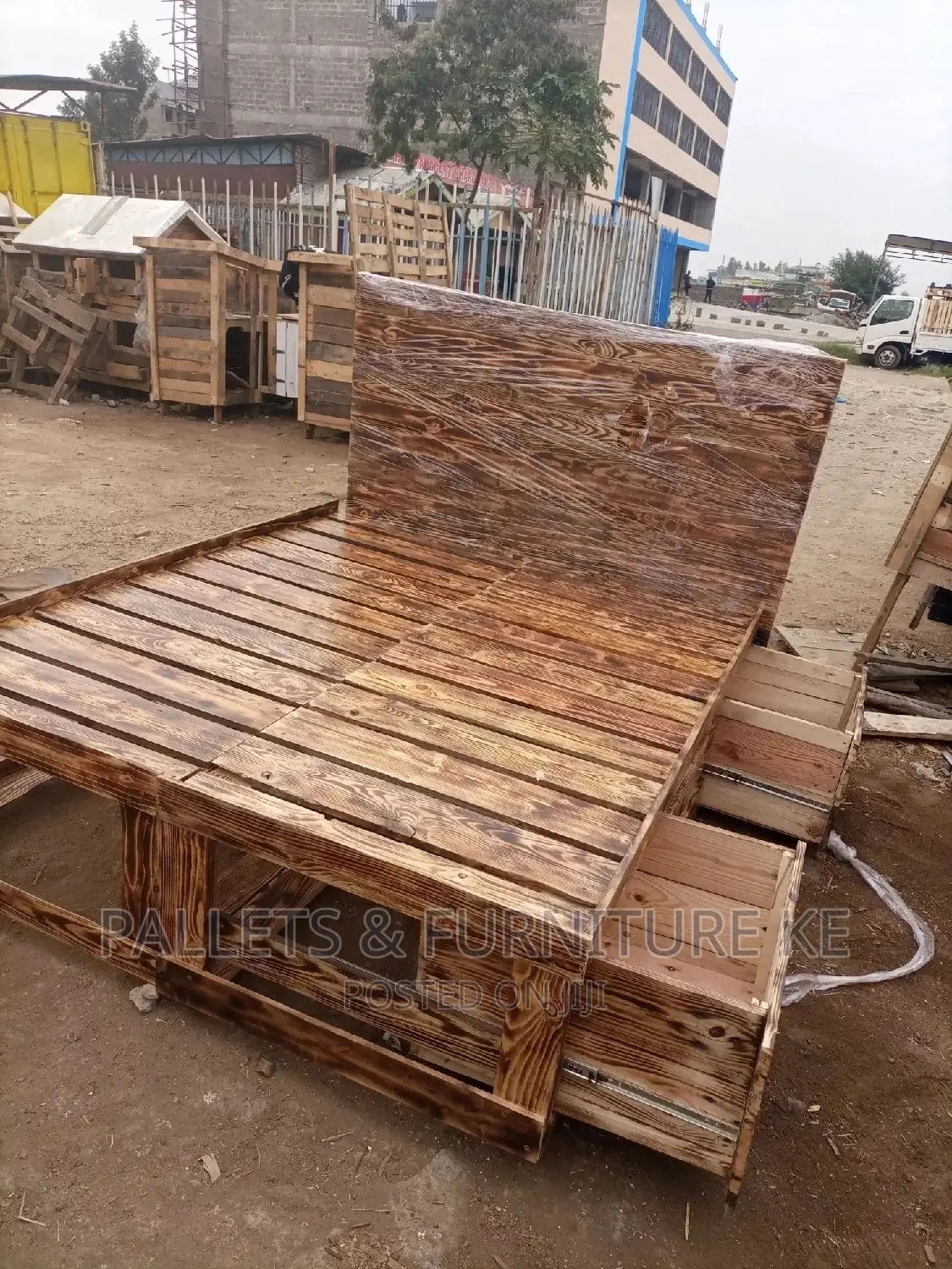 5 by 6 Drawer Pallet Bed