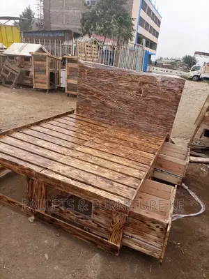5 by 6 Drawer Pallet Bed