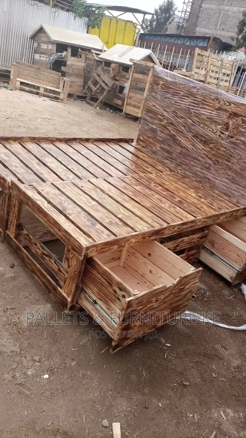 5 by 6 Drawer Pallet Bed