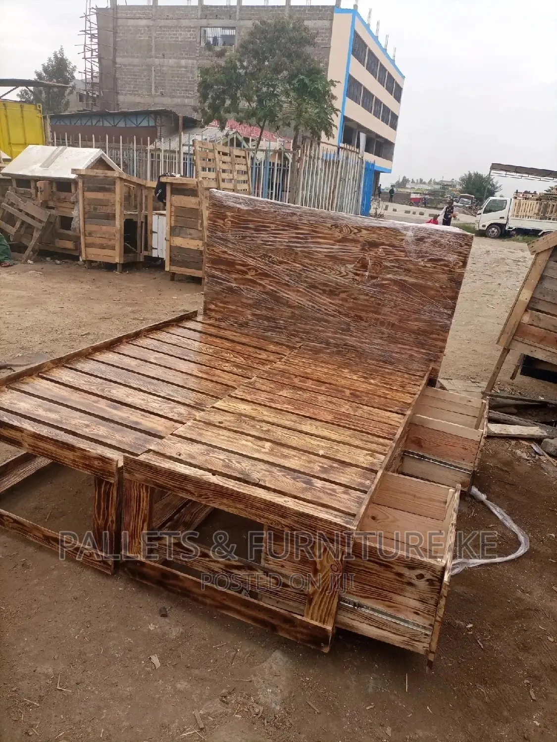 5 by 6 Drawer Pallet Bed