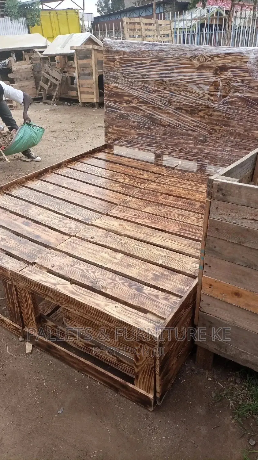 5 by 6 Drawer Pallet Bed