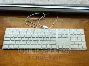 A1243 Aluminum Wired Keyboard - White
