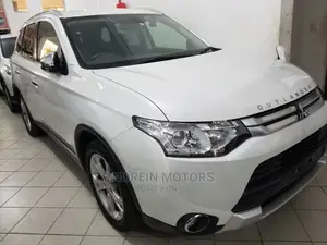 Mitsubishi Outlander 2015 White