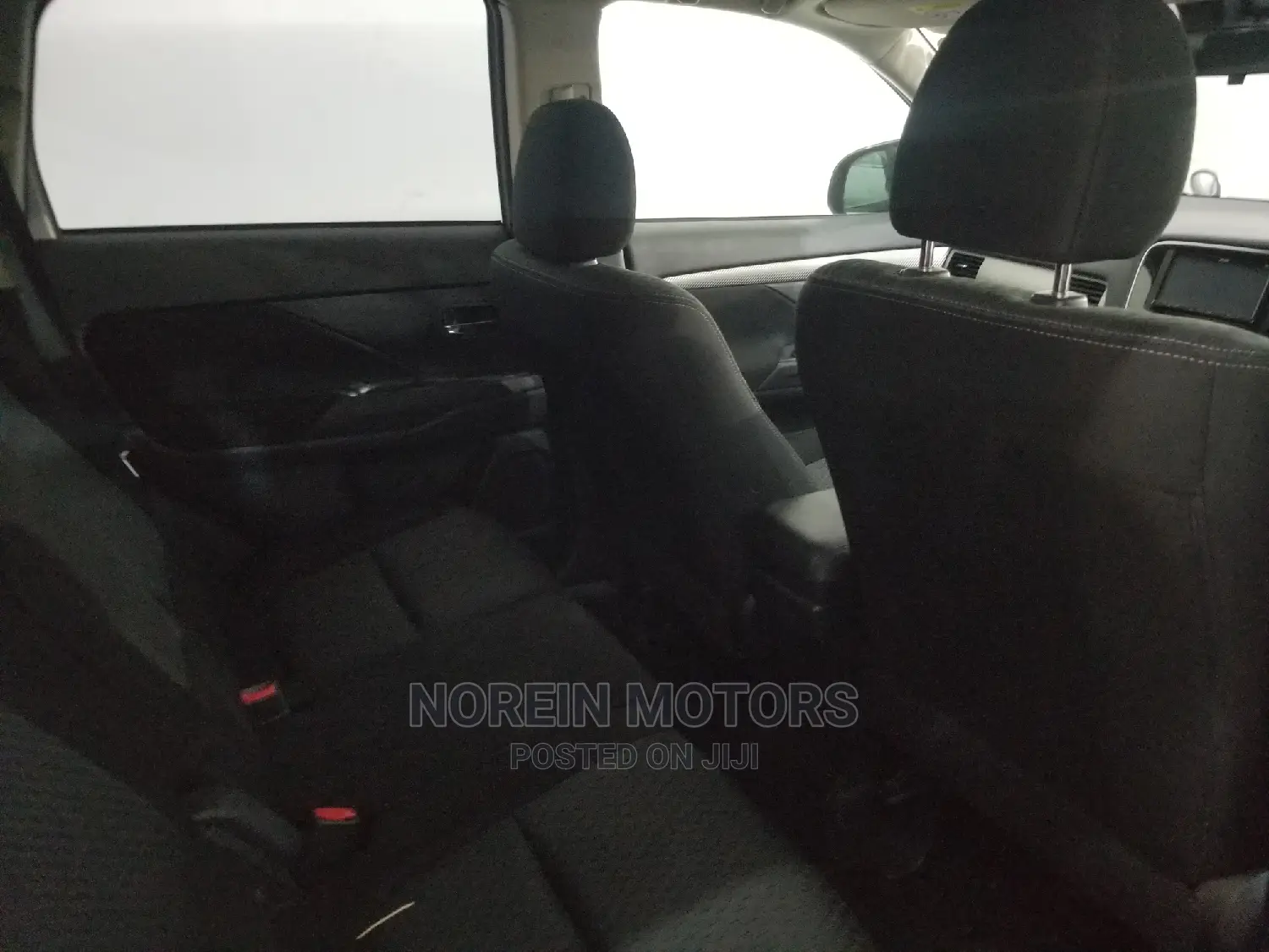 Mitsubishi Outlander 2015 White