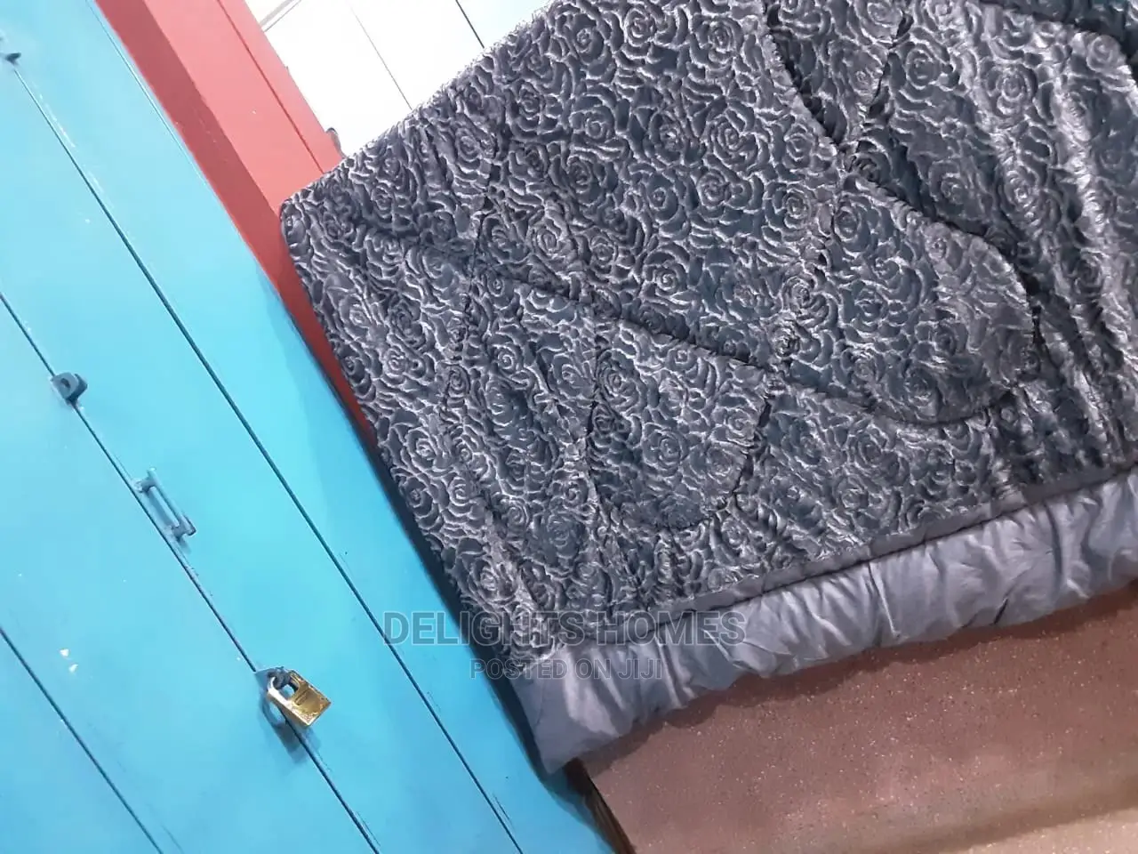 Plain Woolen Duvets 5by6