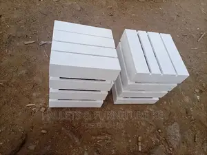 Pallets Stools