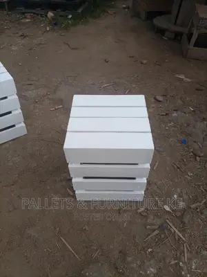 Pallets Stools