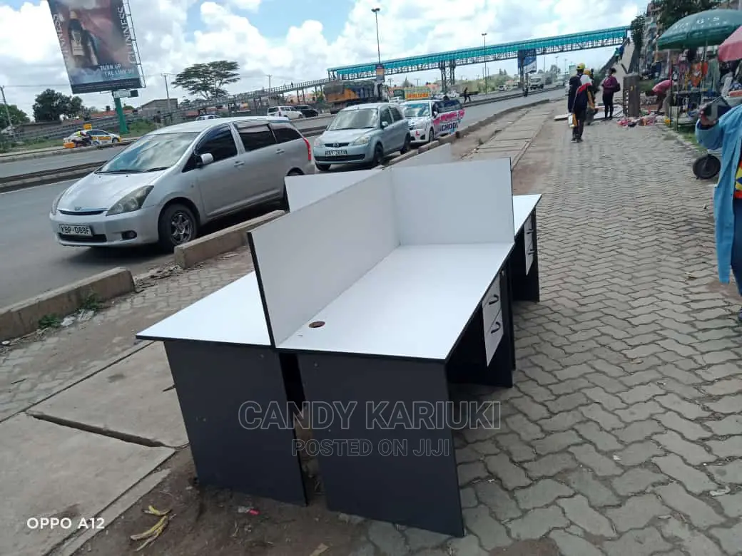 Spacious 4 Way Workstation