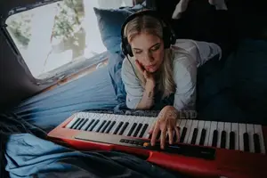Casiotone Ct S200 Keyboards With Adopter