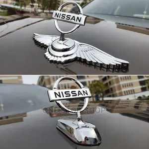 Nissan Bonnet Badge 1000-2200
