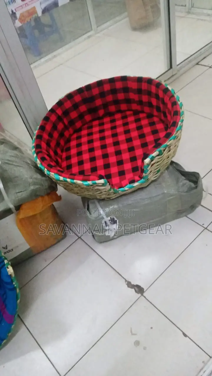 Locally Made Dog Beds - Medium (22" Inches Diameter)