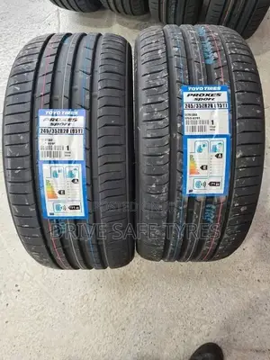 245/35 ZR 20 Toyo Proxer Tyre Made in Japan