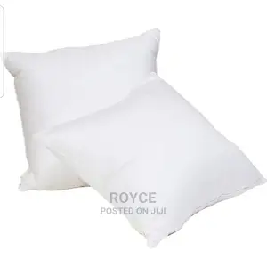 Throw Pillow Pair _(Fibre Filled)