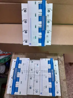 4p Dc MCB 100a