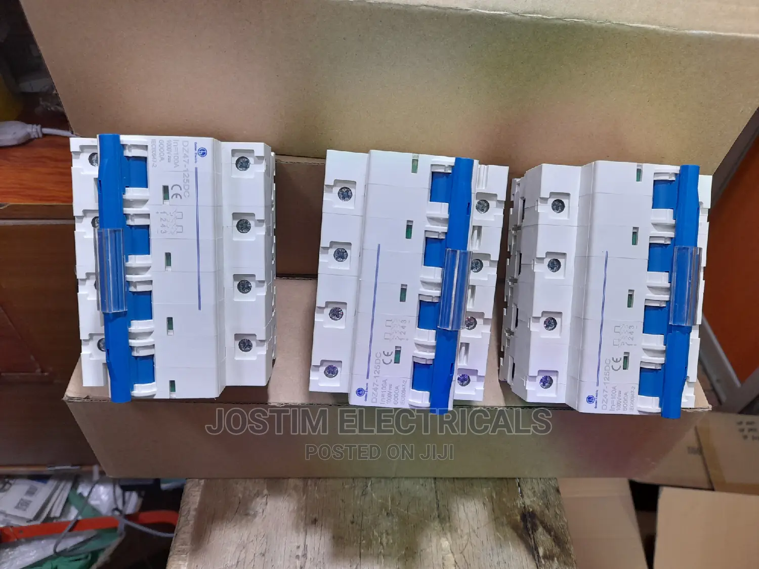 4pole Dc MCB