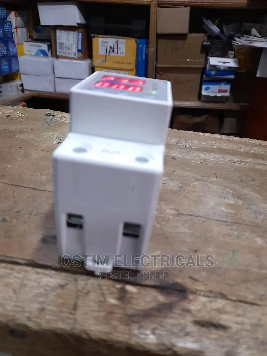 Voltage and Current Protector 63a