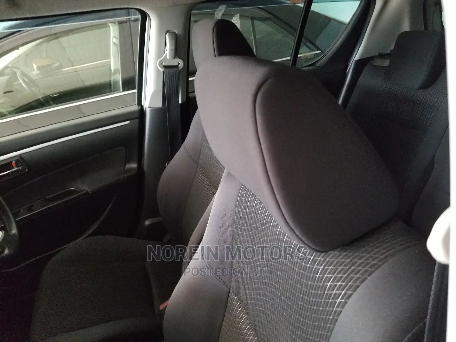 Toyota Voxy 2016 White