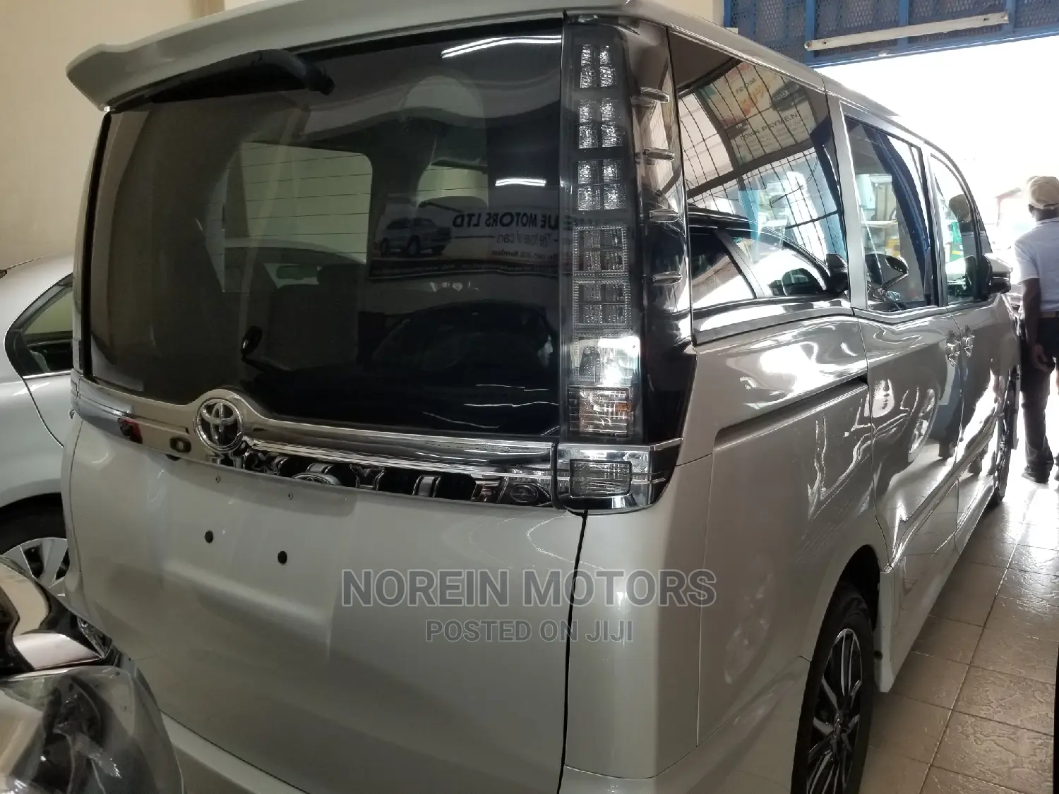 Toyota Voxy 2016 White
