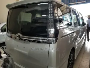 Toyota Voxy 2016 White