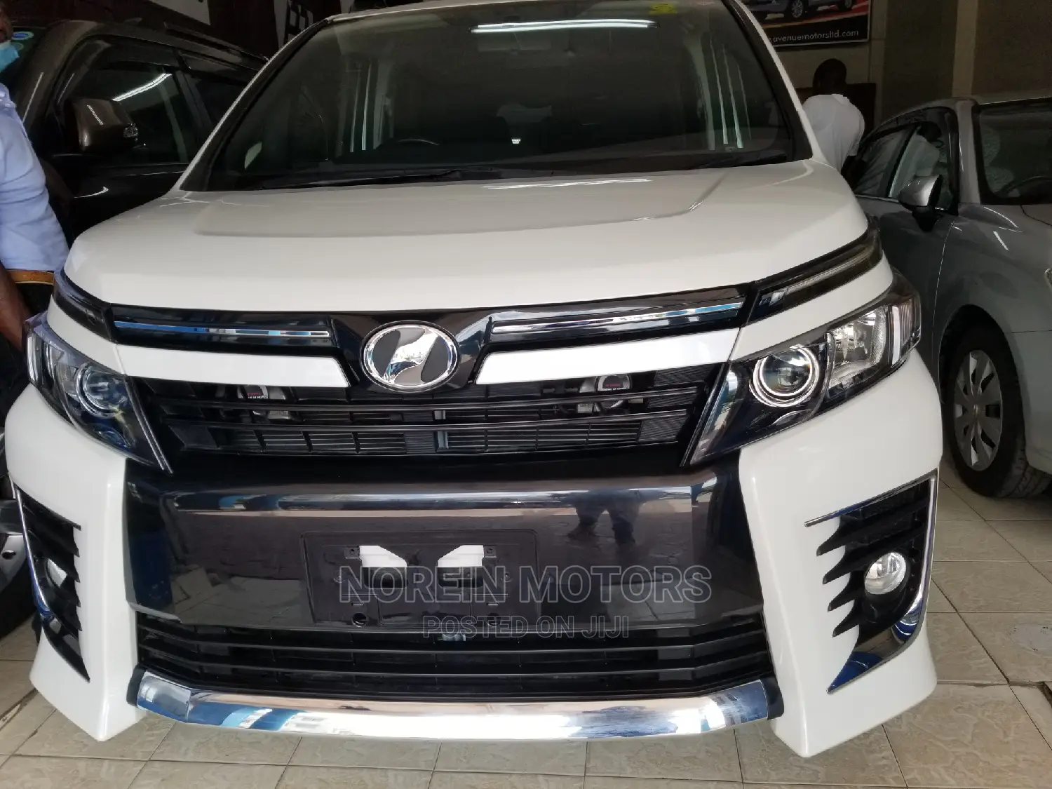 Toyota Voxy 2016 White
