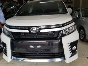 Toyota Voxy 2016 White