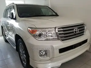 2015 Toyota Land Cruiser Pearl SUV: Pre-owned Vehicle for Sale
