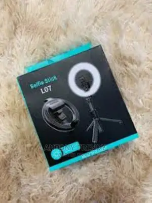 Dual Purpose Portable Tripod Selfie Light