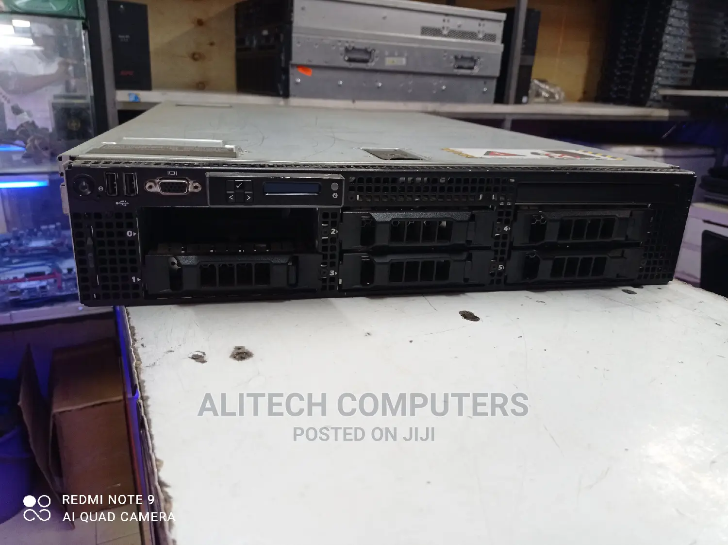 Server Dell PowerEdge R710 16GB Intel Xeon HDD 320GB